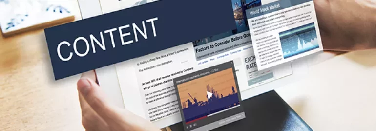 Persoon bladert door online nieuwsartikelen en video's op een tablet.